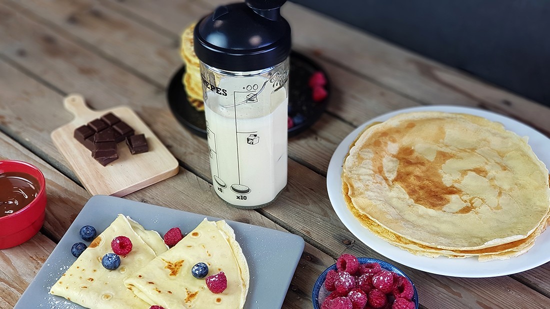 Shaker à crêpes, pancakes ou gaufres / Miam / Pâte à crêpes